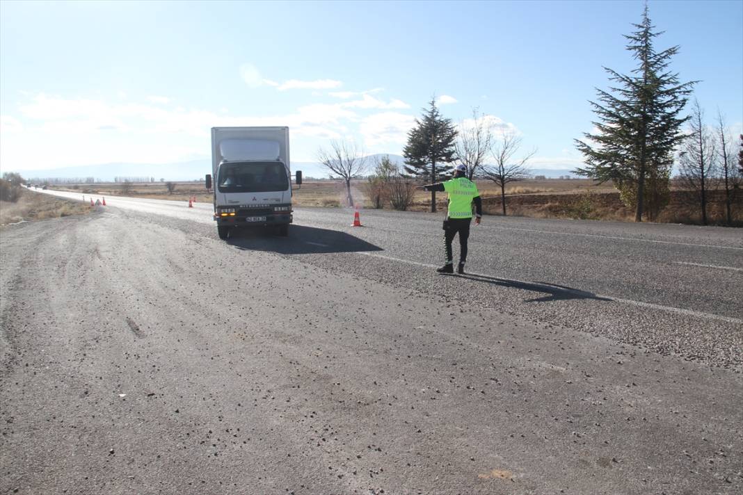 Kış lastiği alacaklara Konya’da uzman isimden önemli uyarı 1